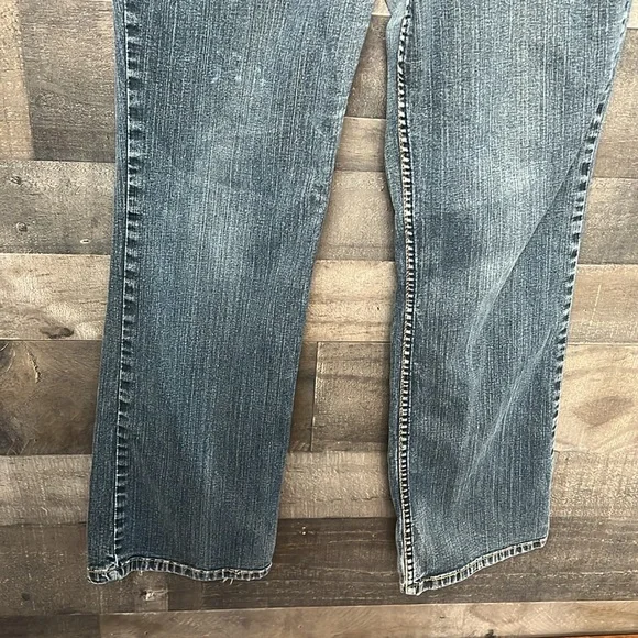 Signature Bootcut Levi’s - Picture 3 of 9